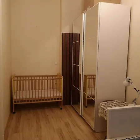 Dowmtown Near Us Embassy Quiet Neighborhood *