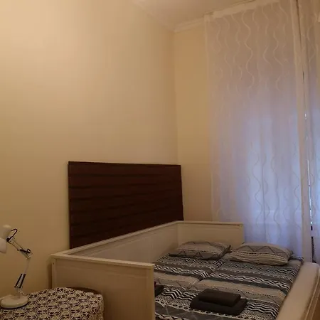 Dowmtown Near Us Embassy Quiet Neighborhood *