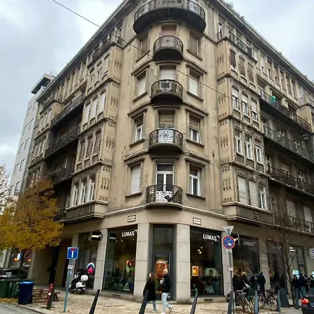 Dowmtown Near Us Embassy Quiet Neighborhood Budapeşte