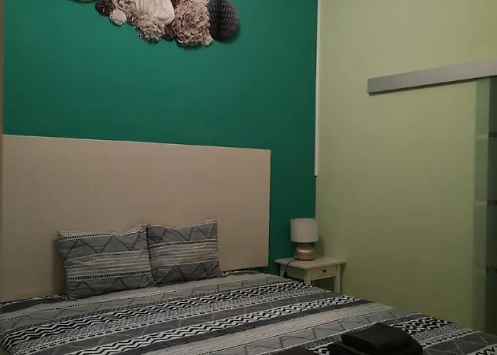 Dowmtown Near Us Embassy Quiet Neighborhood アパート