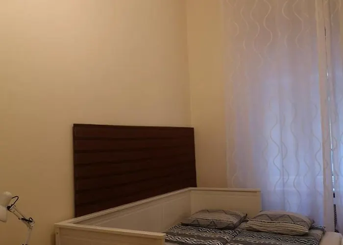 Dowmtown Near Us Embassy Quiet Neighborhood *